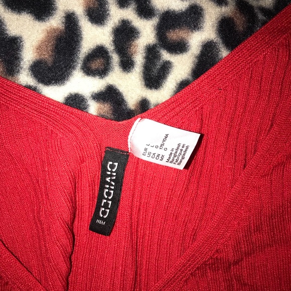 Red tank top - Picture 2 of 2